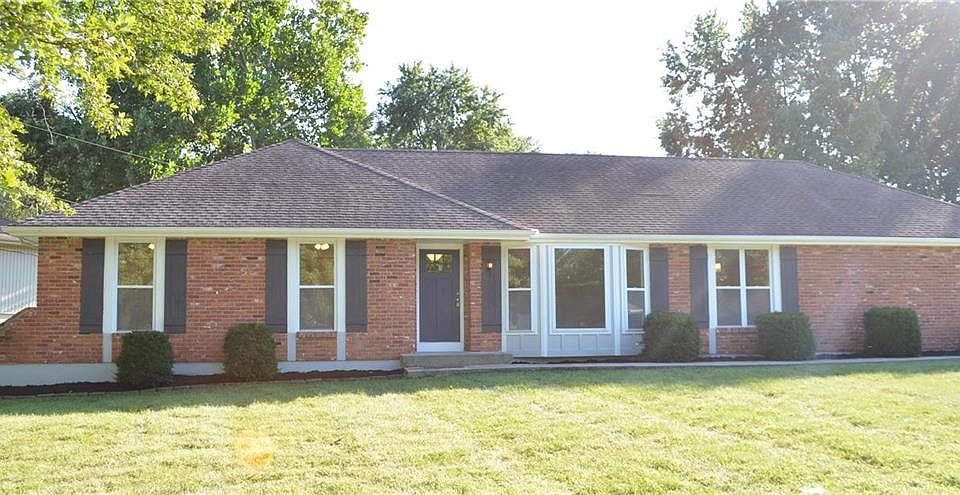 1st image of 2720 Trenchard Dr