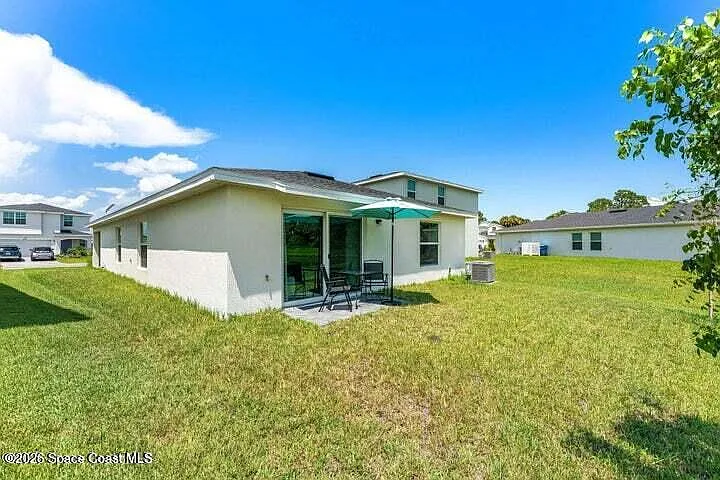 661 Papillon St SW — Photo 16