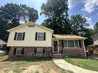 3760 Whitfield Rd, Winston Salem, NC 27105