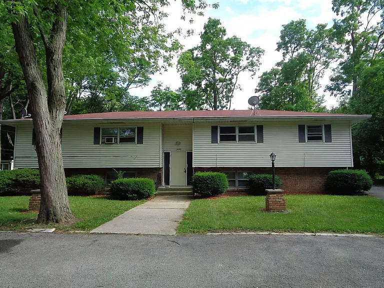 5271 Concord Ave #B — Photo 1