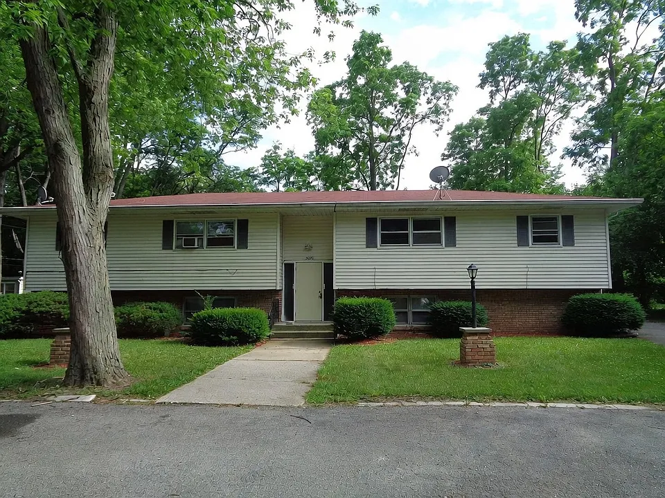 5271 Concord Ave #B