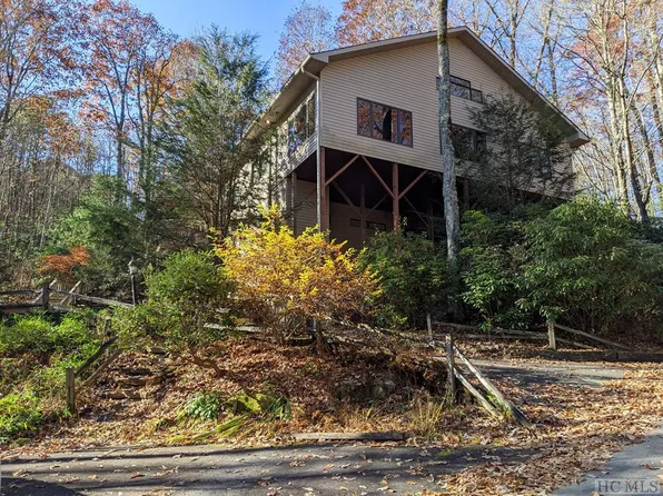 42 Kestrel Court, Sapphire, NC 28774