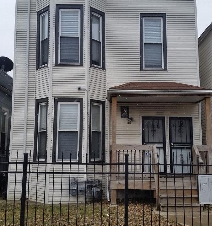 1st image of 8428 S Kerfoot Ave #2