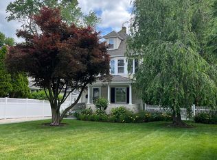 42 Park Ave, Old Greenwich, CT 06870