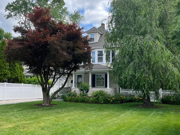 42 Park Ave, Old Greenwich, CT 06870