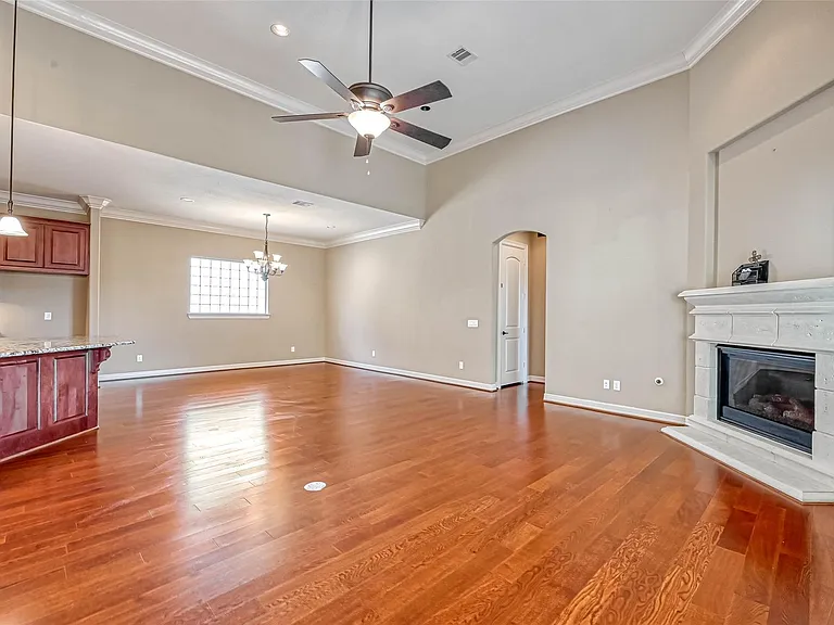 5014 Fairford Dr — Photo 11