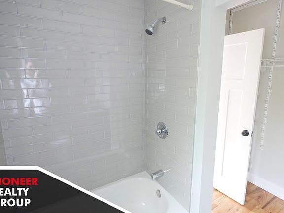 2nd image of 2900 N Mildred Ave #2900A1