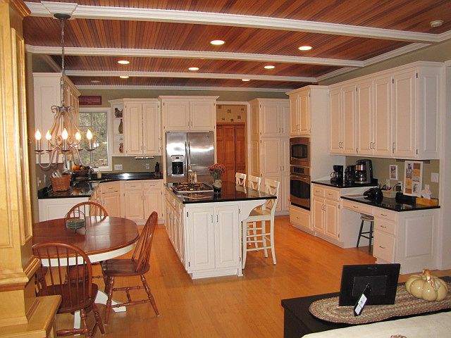 2nd image of 272 Wildridge Rd