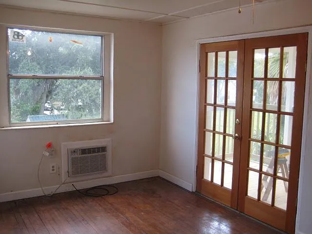 844 10th Ave N #4 — Photo 9