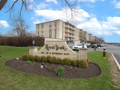 110 W Butterfield Rd APT 405S, Elmhurst, IL, 60126