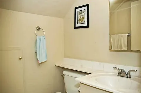 4562 Reyes Dr — Photo 10