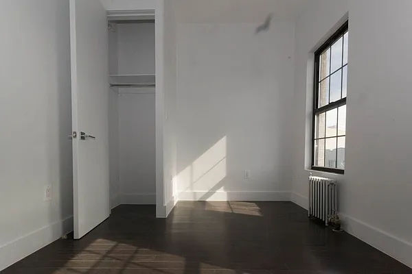 Rented by Nooklyn NYC LLC | media 19