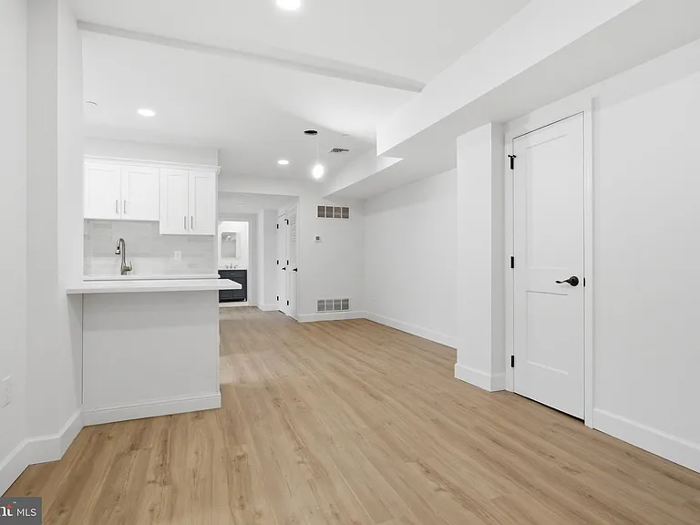 100 W Front St #2A — Photo 3
