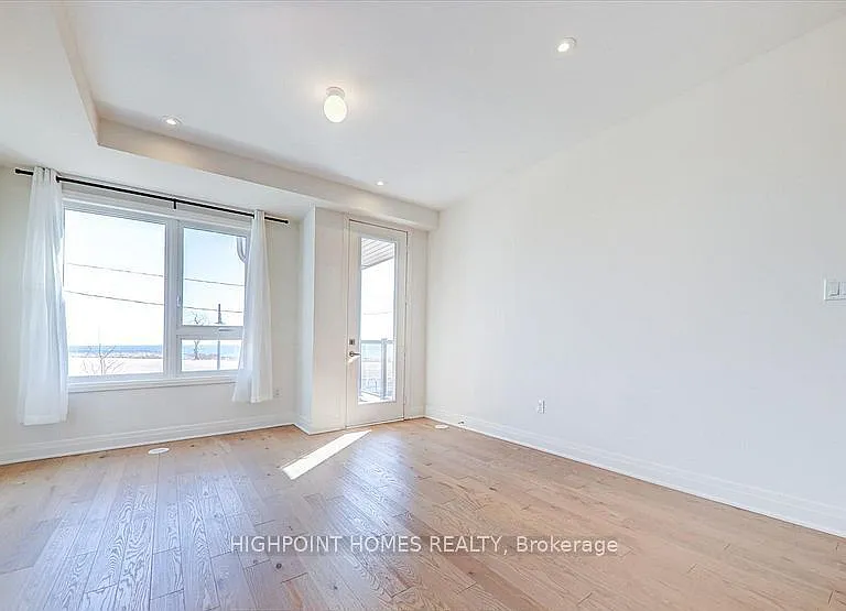 641 Port Darlington Rd #20 — Photo 16