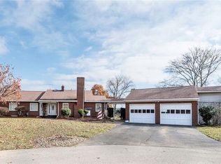 1960 Watchill Dr, Ambridge, PA 15003