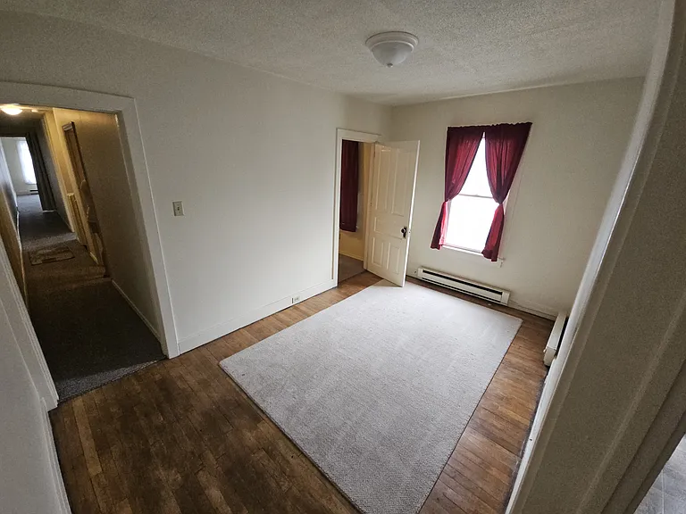 116 N Front St — Photo 2