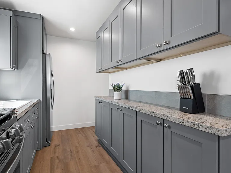 15227 Freeman Ave — Photo 9