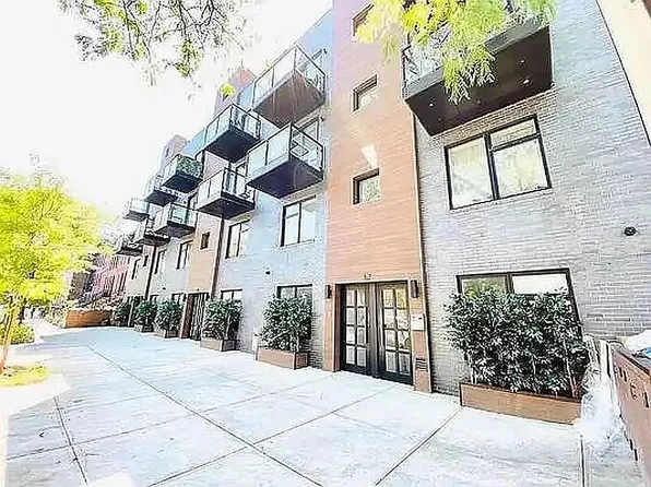 66 Somers Street image 1 of 17