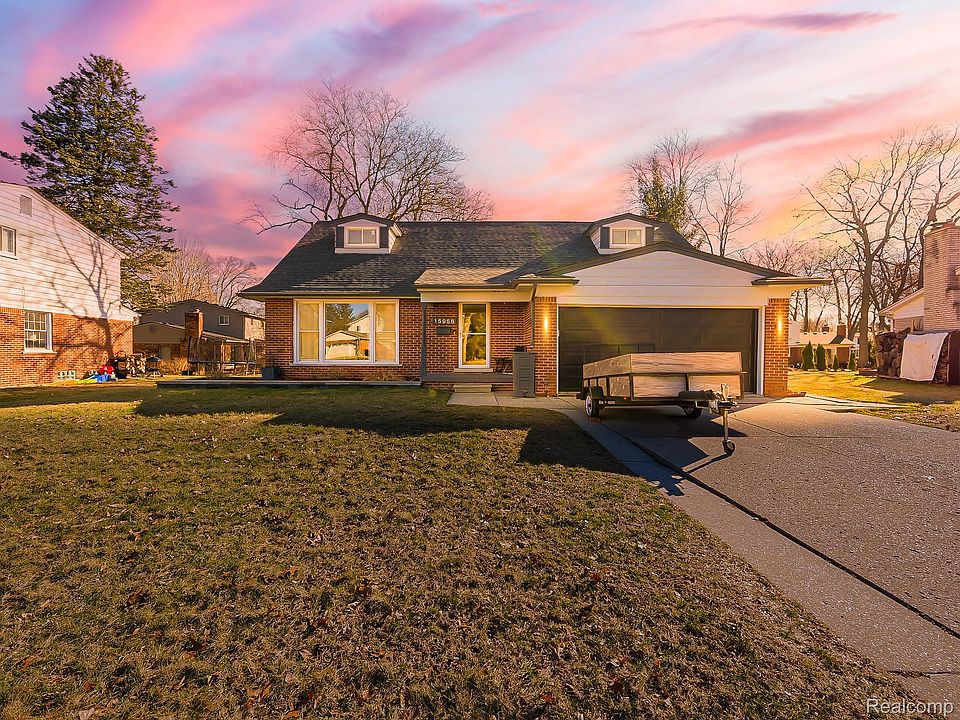 1st image of 15958 Shadyside Dr