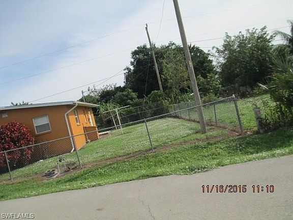3rd image of 201 E Delaware Ave
