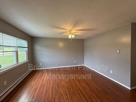 3rd image of 2821 Haig Ave