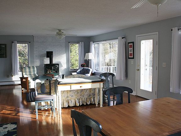 Open floor plan LR/DR