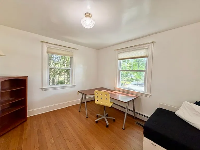 811 Forest Glen Rd — Photo 21