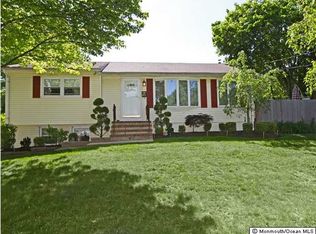 659 Greene Ave, Belford, NJ 07718