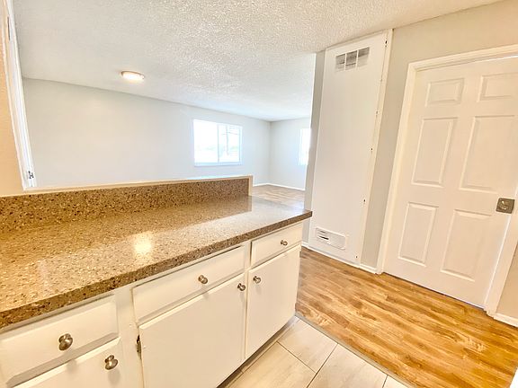 5th image of 1508 W Florence Ave #4