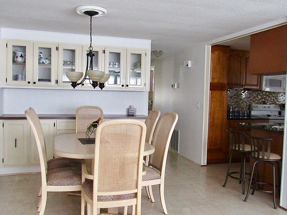 Casual Dining, Breakfast Bar
