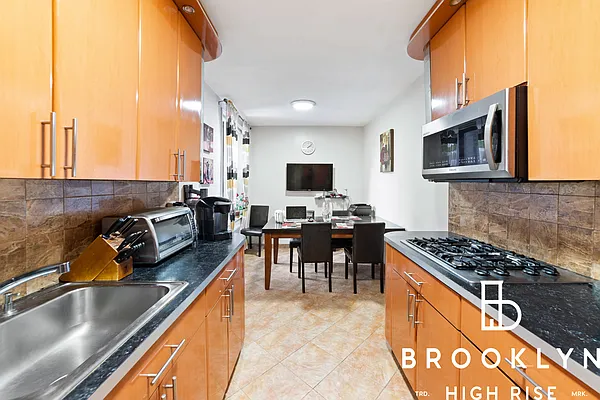 Sold by Brooklyn High Rise LLC | media 7