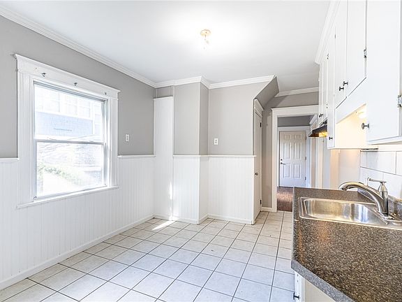 3rd image of 267 Alameda St