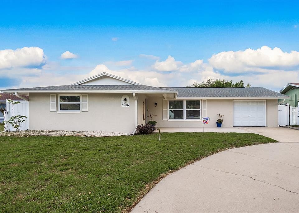 1st image of 8906 Catalina Dr