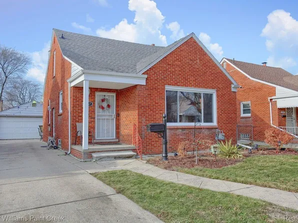 7467 Grandmont Ave, Detroit, MI 48228