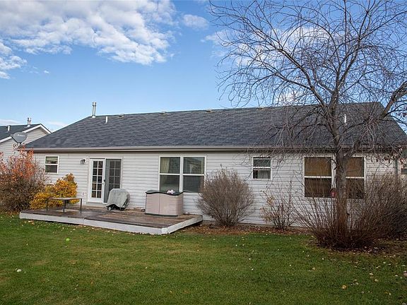 3rd image of 1104 Sunrise Dr