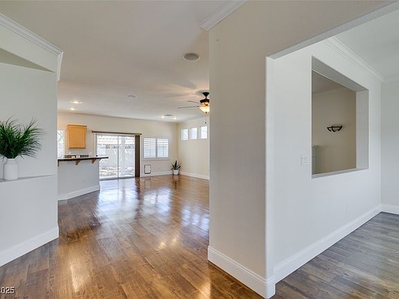 4th image of 1274 Doggett Ave