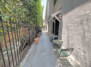 1221 N Sycamore Ave APT 2, Los Angeles, CA 90038