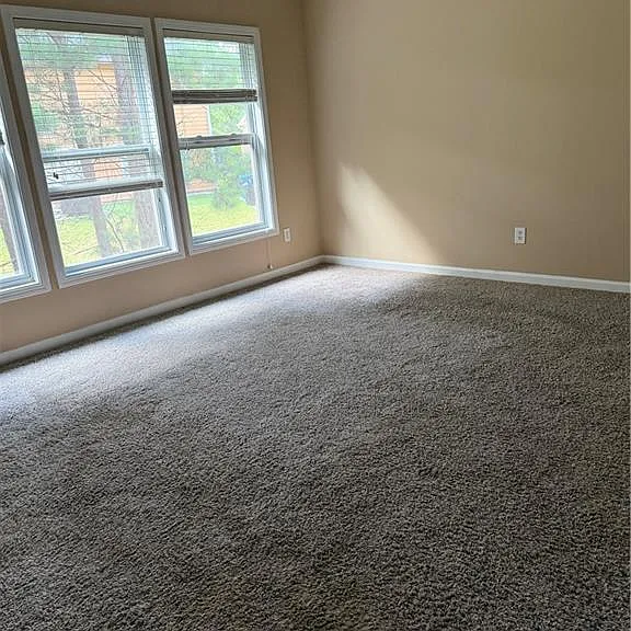 1646 Hedington Ct — Photo 9