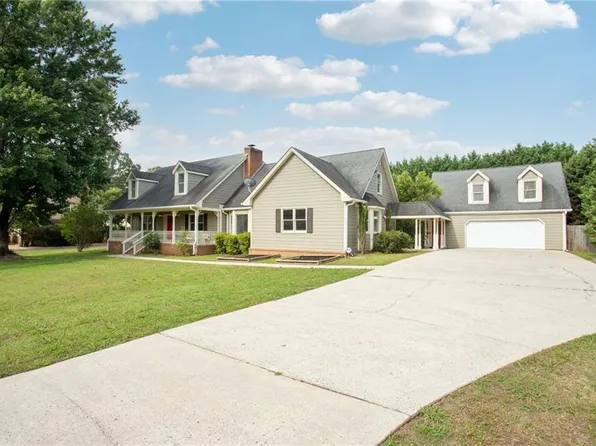 135 Monticello Way, Fayetteville, GA 30214
