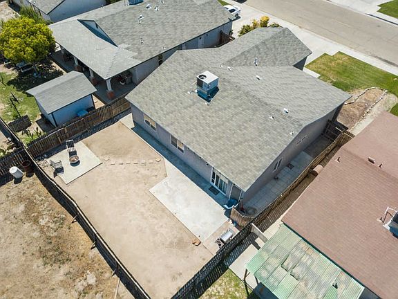5th image of 1010 Birch Ave