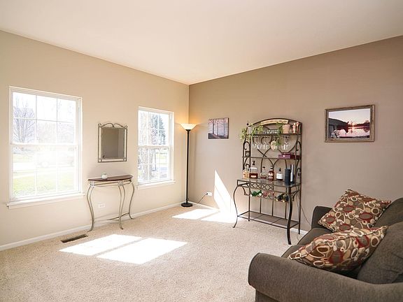 4th image of 7069 Nathan Ln
