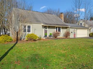 24 Woodlawn Pl, Clinton, NY 13323