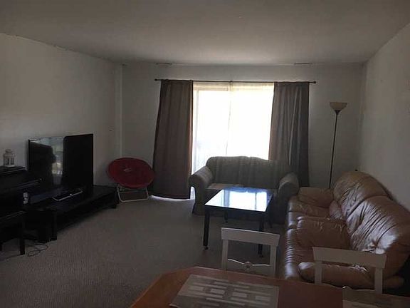 2nd image of 1112 Castilian Ct #C318