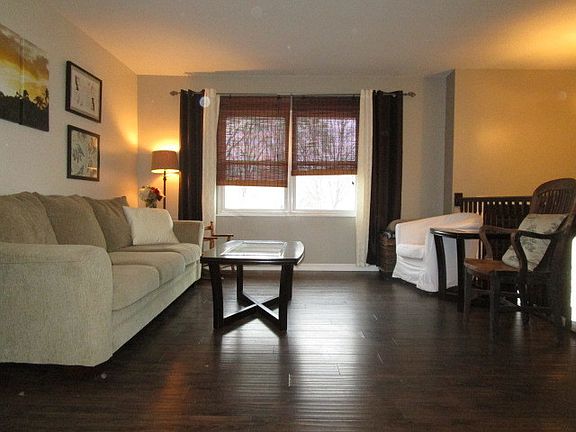 3rd image of 749 Cynthia Ln