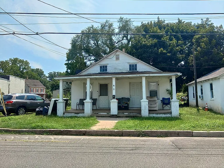 4 Fort Ave — Photo 1