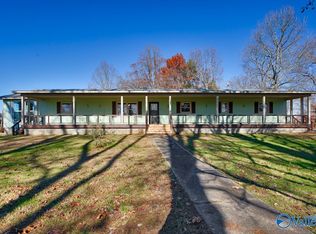209 Peck Sutton Rd, Grant, AL 35747