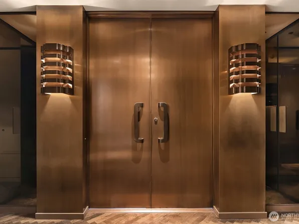 1301 Spring Street #PH32, Seattle, WA 98104