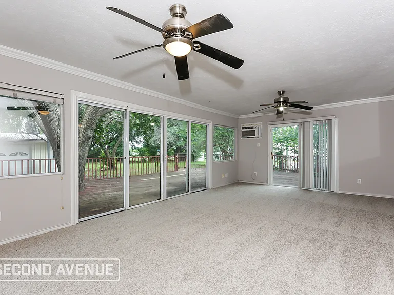 533 Lee St — Photo 11