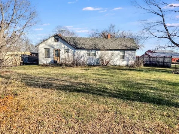 94 E 1600th Rd, Baldwin City, KS 66006
