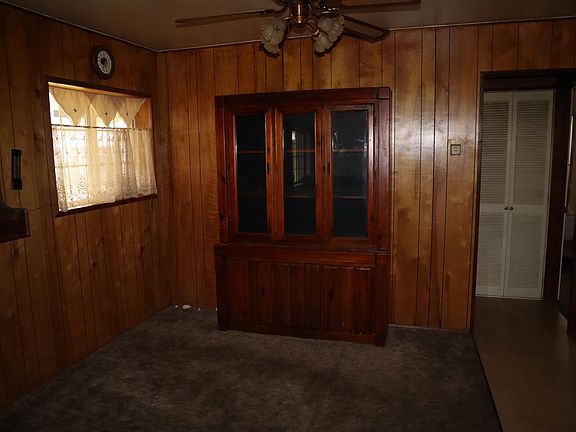 4th image of 176 1st St